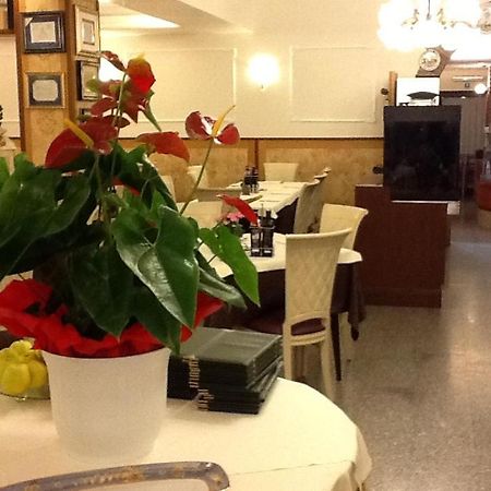 Hotel Belfiore Salzano ภายนอก รูปภาพ