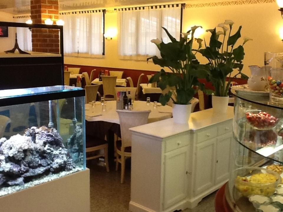 Hotel Belfiore Salzano ภายนอก รูปภาพ