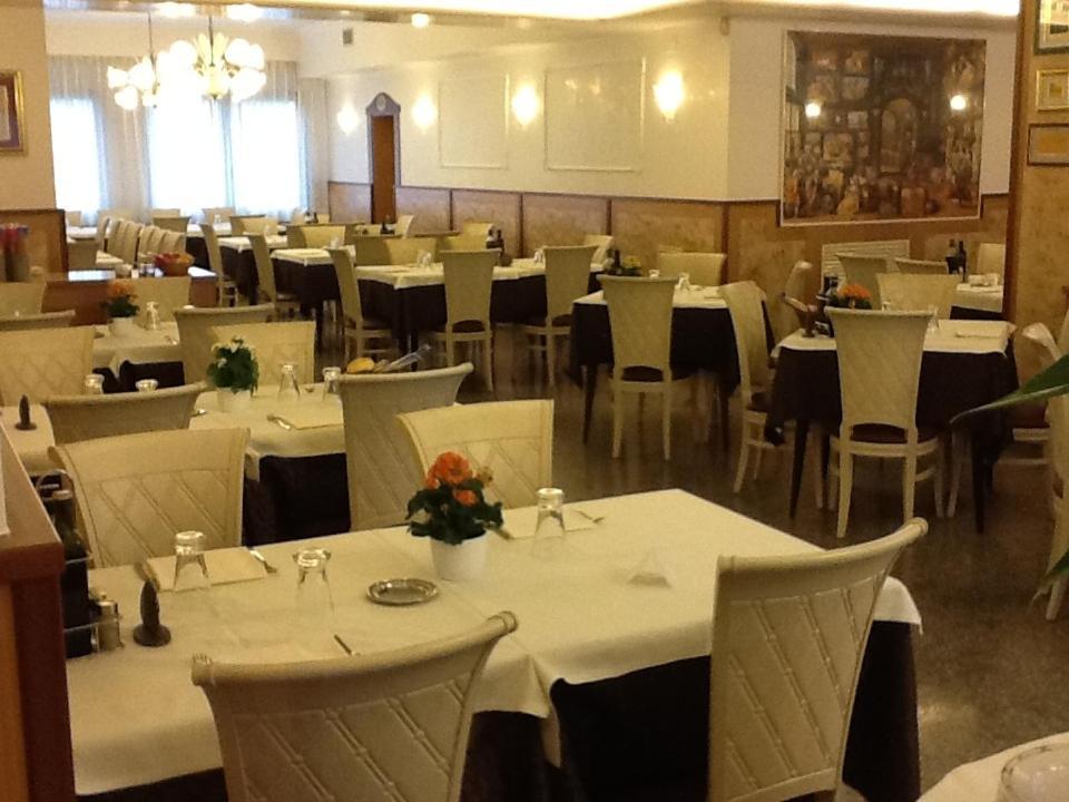 Hotel Belfiore Salzano ภายนอก รูปภาพ