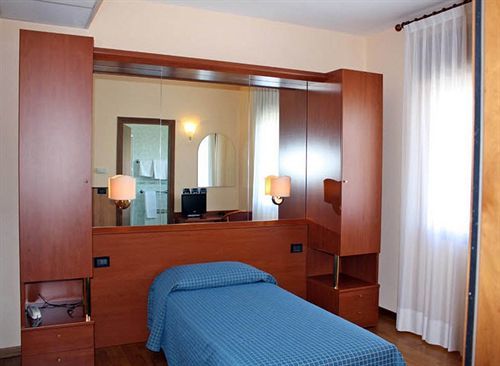 Hotel Belfiore Salzano ภายนอก รูปภาพ