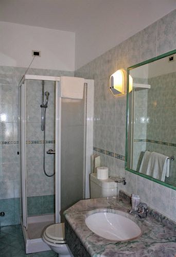 Hotel Belfiore Salzano ภายนอก รูปภาพ