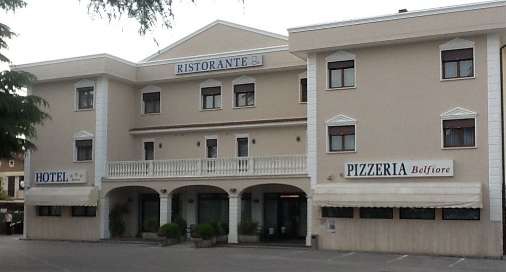 Hotel Belfiore Salzano ภายนอก รูปภาพ